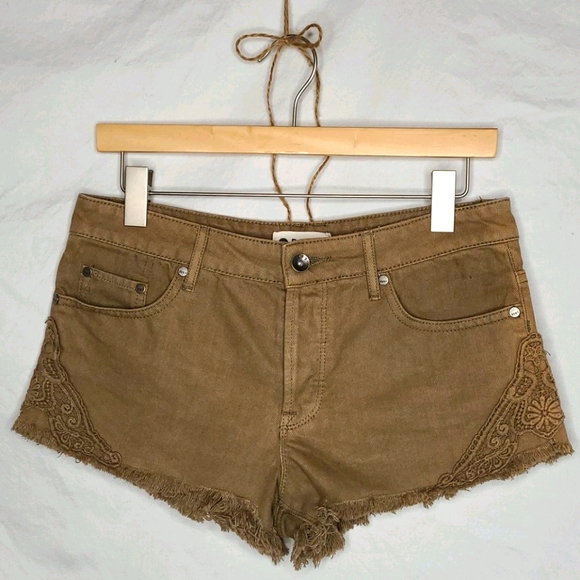 ROXY Khaki Denim Lace Accent Cutoff Shorts - Picture 2 of 6